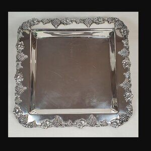 Vintage Wm Rogers Silver-Plated Serving Platter - Old English Reproduction